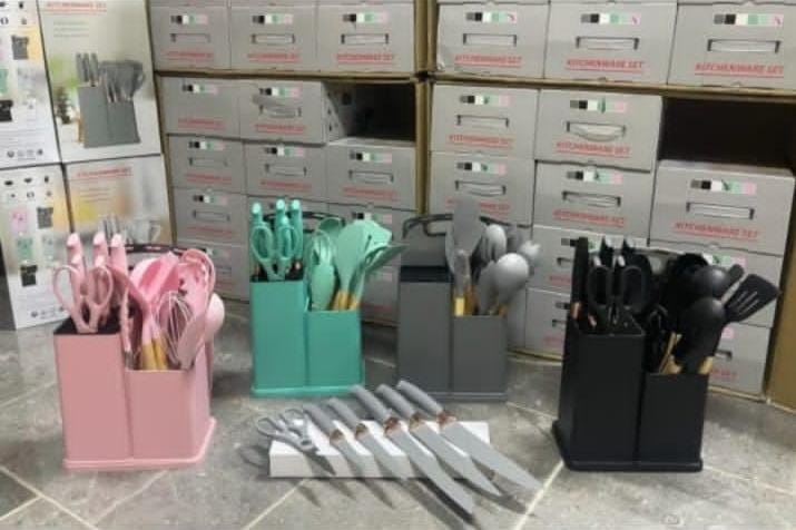 SET DE UTENSILIOS 19 PIEZAS